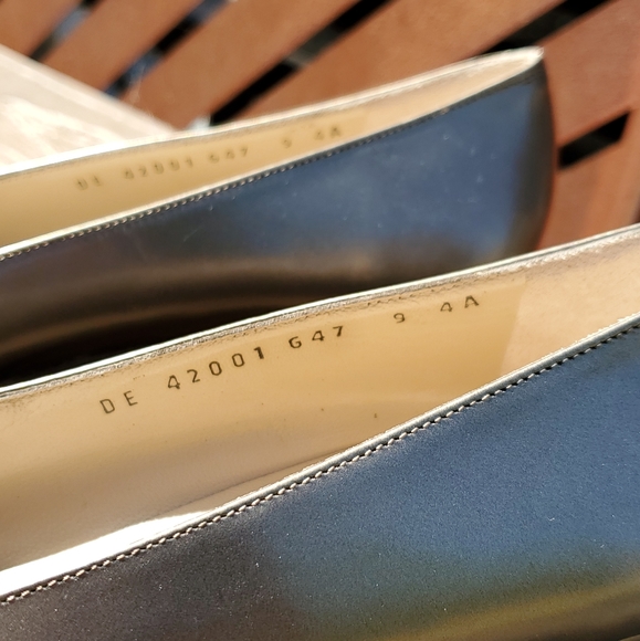 Salvatore Ferragamo Pumps.  Size 9. EUC. Gold Silver. Made in Italy - Picture 8 of 15